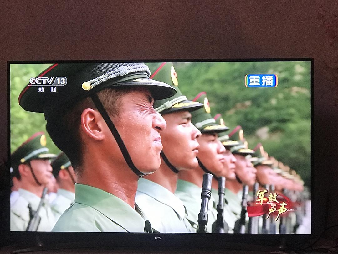 国外餐厅重播阅兵国外餐厅重现阅兵盛况，历史与文化的交融