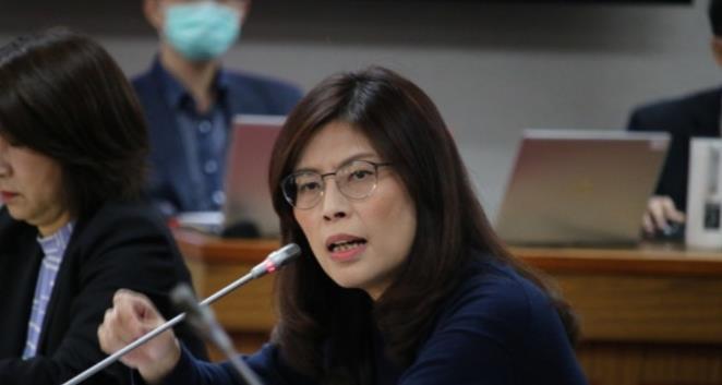 郑丽文力挺洪秀柱郑丽文力挺洪秀柱，两岸关系的和谐共鸣