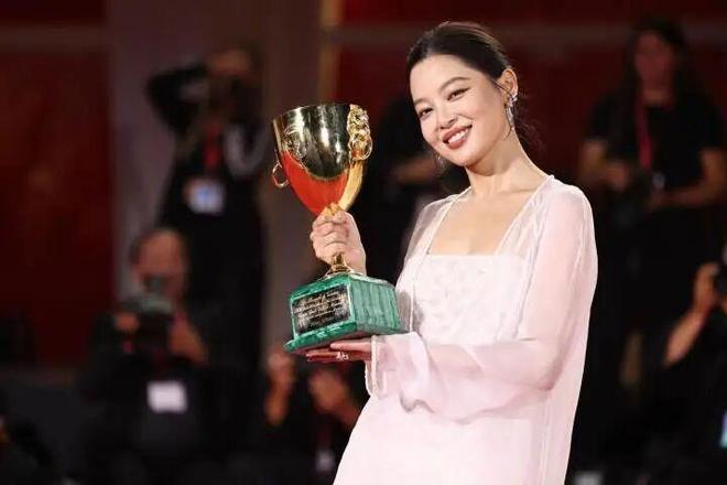 辛芷蕾威尼斯影后辛芷蕾威尼斯影后的辉煌之路